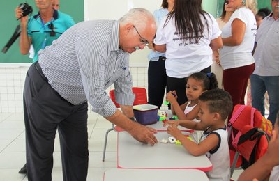 Arapiraca: Teófilo inaugura escola na comunidade quilombola da Vila Pau D´Arco