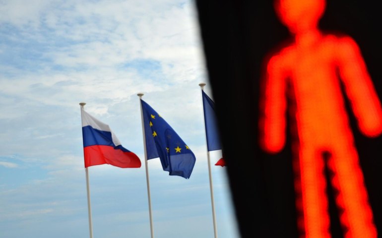 UE congela ativos russos e ameaça estabilidade financeira global, alerta analista