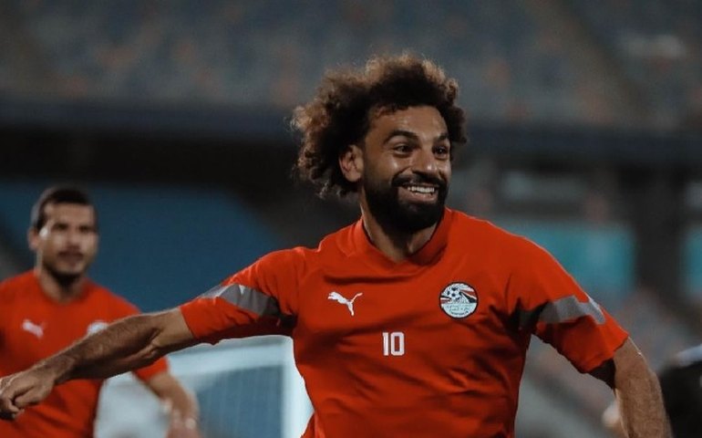 Salah cita hospital bombardeado em Gaza e se posiciona sobre guerra: 'O massacre precisa parar'