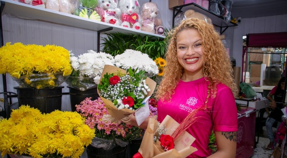 Primeira etapa do novo mercado foi entregue e as floristas já começaram a ocupar seus respectivos espaços. Foto: Allan César/Reprodução.