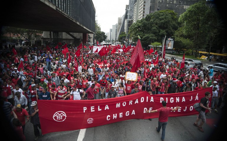 Citação a bandidos em imagem é alvo de ação
