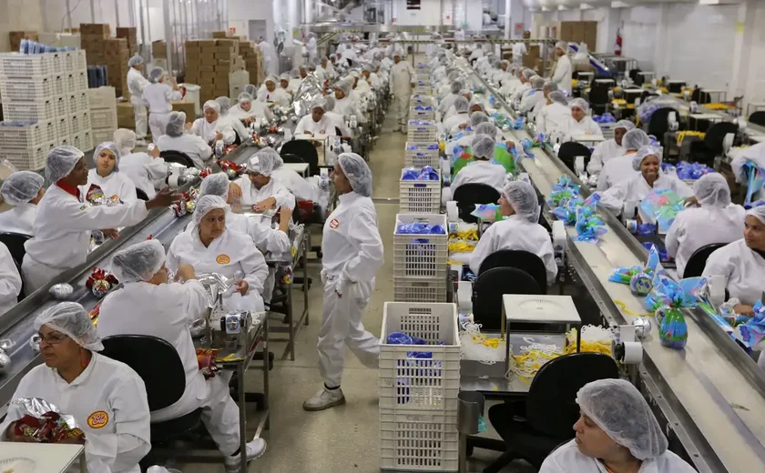 Encomendas à indústria nos EUA caem 1,3% em julho ante junho