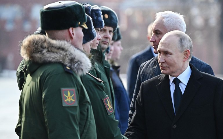 No Dia do Defensor da Pátria, Putin elogia bravura dos combatentes russos (VÍDEO)
