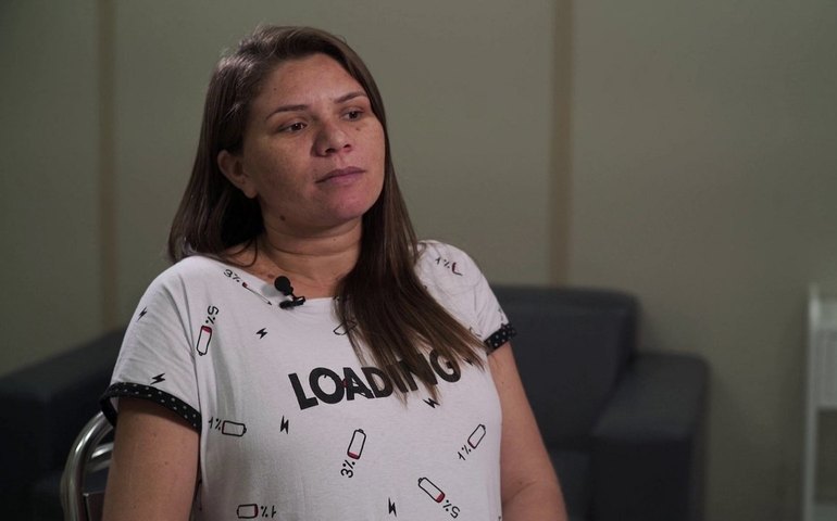 Bebê baleado no útero da mãe é velado na Baixada