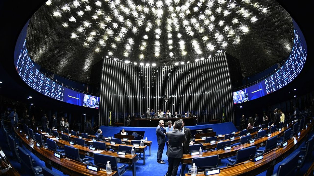Senado aprova projeto de incentivo ao primeiro emprego para jovens