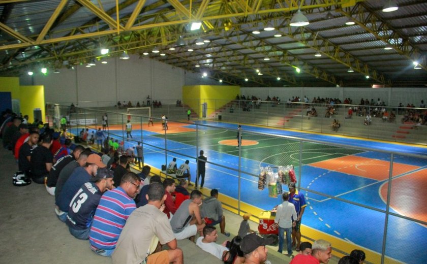 Campeonatos de futsal masculino e feminino serão decididos na noite de quarta, 14
