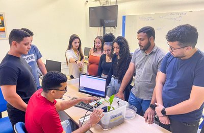 Como o uso de tecnologia em sala de aula pode contribuir para o aprendizado