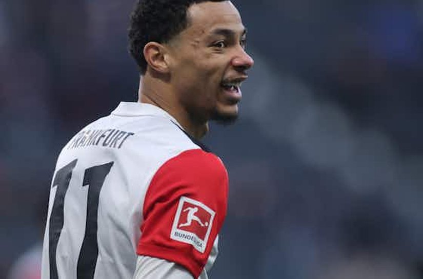 Liverpool faz proposta de R$ 520 milhões e se aproxima da contratação de Hugo Ekitike