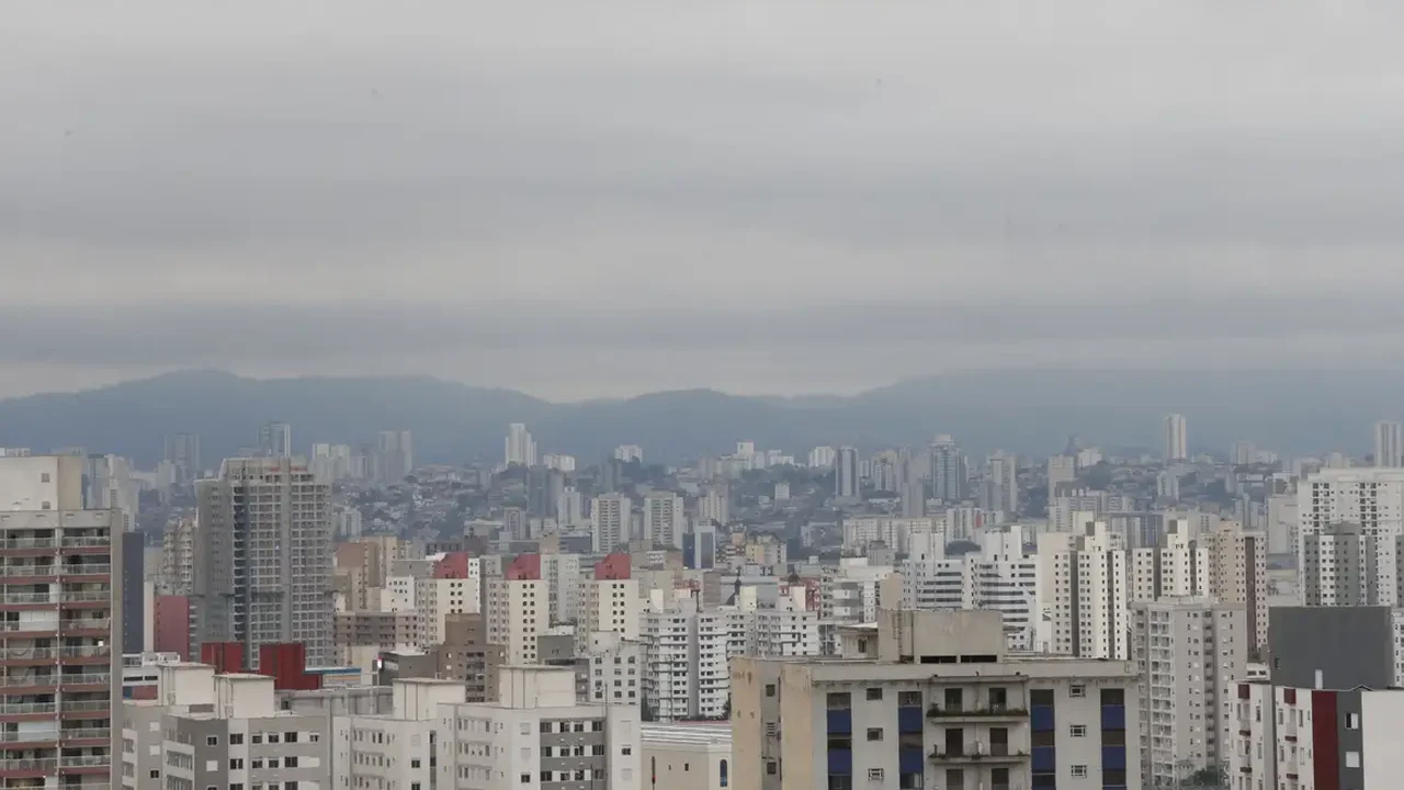 Quanto é preciso guardar para comprar um imóvel? Veja simulações por faixa de renda