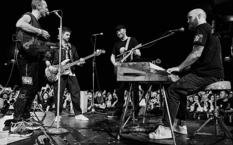 Novo estudo escolhe as 10 melhores bandas de 'rock de pai', com Nickelback, Blink-182 e Red Hot