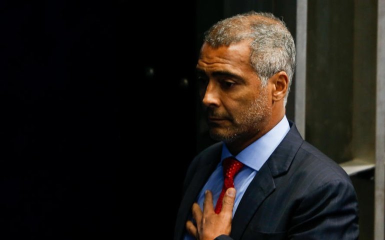 Jogadores se reúnem com Romário após protestos contra nova Lei Geral do Esporte