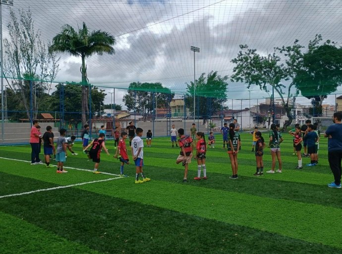 Areninha do Acauã recebe primeira aula do Contraturno Campeão