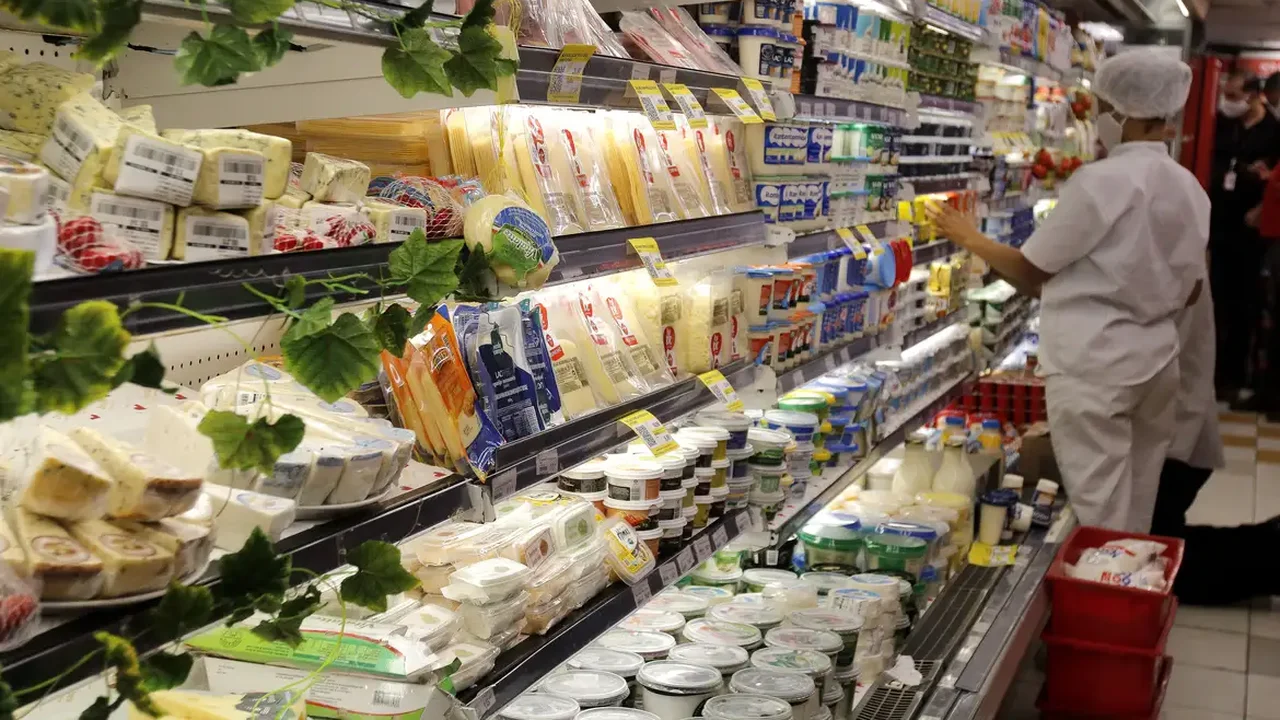 Alimentos e bebidas geram maior impacto na inflação de dezembro