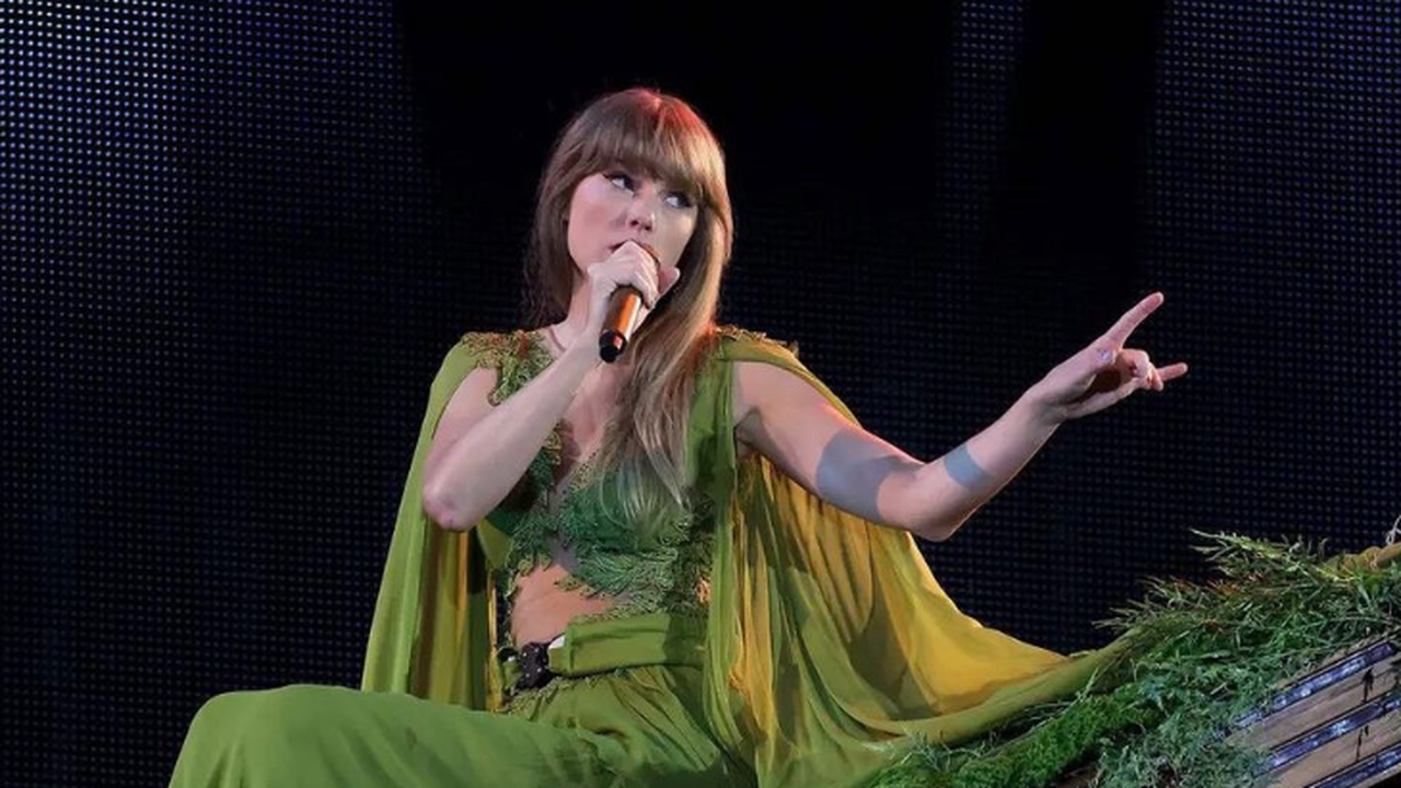 Ativistas buscam jatinho de Taylor Swift em invasão a aeroporto em Londres para 'protesto ambiental' com tinta laranja; vídeo