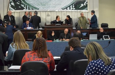 Plenário da ALE aprova, em 1º turno, modificação da idade de militares para ingresso na reserva