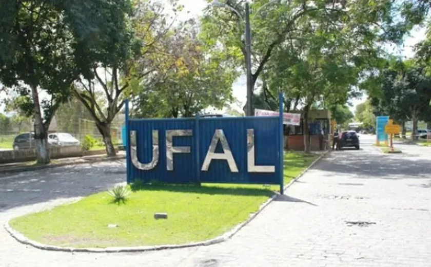 Com salário de até R$ 4,5 mil, Ufal abre concurso com 35 vagas de níveis médio e superior