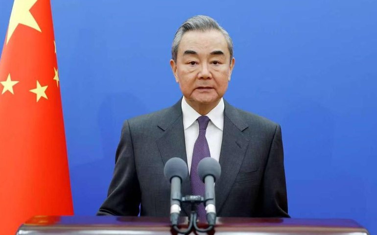 O mundo necessita da normalização das relações Rússia-EUA, diz MRE da China em exclusivo à Sputnik