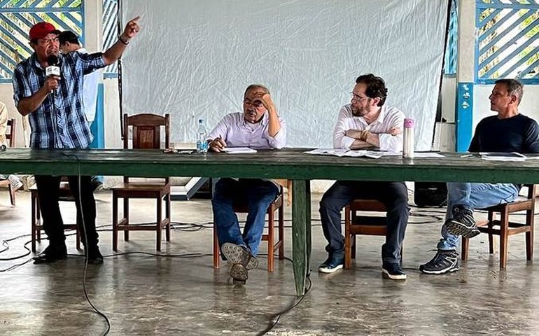 CPI das Ongs ouve indígenas em São Gabriel da Cachoeira, no Amazonas