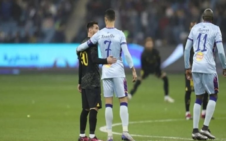 Cristiano Ronaldo publica foto com Messi após reencontro: ‘Bom rever amigos’