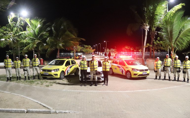 Equipe Social do Ronda no Bairro inicia horário estendido com busca ativa em diversas praças