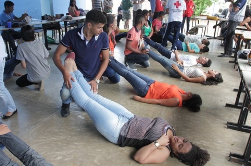 Alunos e professores do Cepa recebem noções de primeiros socorros
