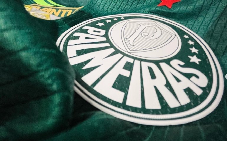 Palmeiras cita perseguição após novo vermelho a Abel e cobra providências da CBF