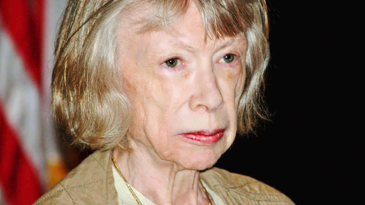 Morre, aos 87 anos, a ensaísta Joan Didion