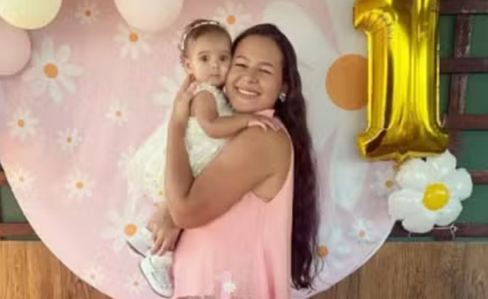 Aurora tinha 1 ano e 2 meses de idade