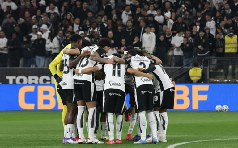 Corinthians mergulha em má fase em campo enquanto lida com crise política e financeira