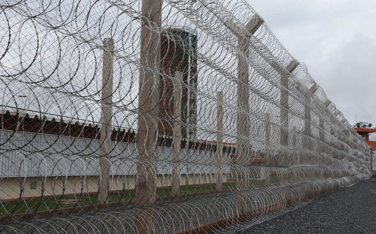 Sancionada lei que endurece pena para condenados por morte de policiais