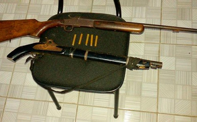 Operação policial em Traipu prende três e apreende duas armas