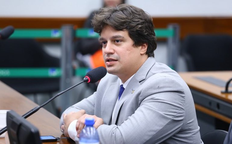 Comissão aprova projeto que isenta de ISS os convênios para pesquisa