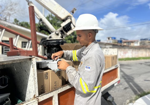 Prefeitura inicia implantação de rede 100% LED no bairro do Prado