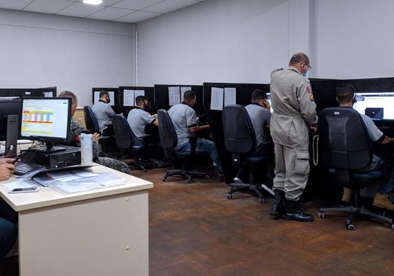 Homem liga à polícia para confessar crime e pede para se entregar