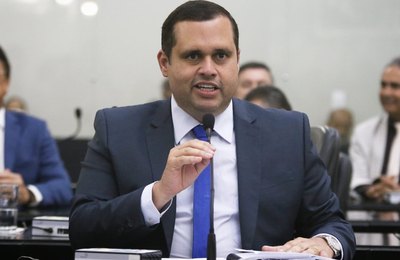 Fernando Pereira registra reunião na Comissão de Agricultura sobre decreto de cobrança pelo uso da água