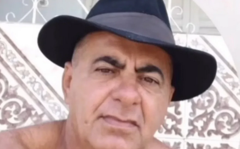 Taxista morre após sofrer infarto enquanto jogava futebol em Penedo