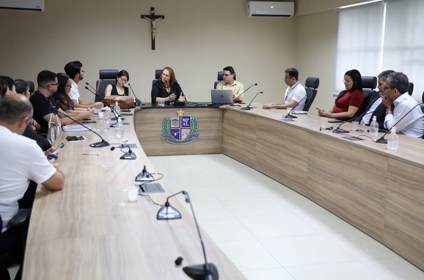 MPAL discute com Estado e município de Maceió oferta de leitos de saúde mental em hospitais gerais