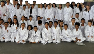 Crianças de Jundiá com Kimono. Fonte: Redes sociais