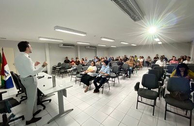 Servidores participam de capacitação sobre ofícios cíveis na Esmal