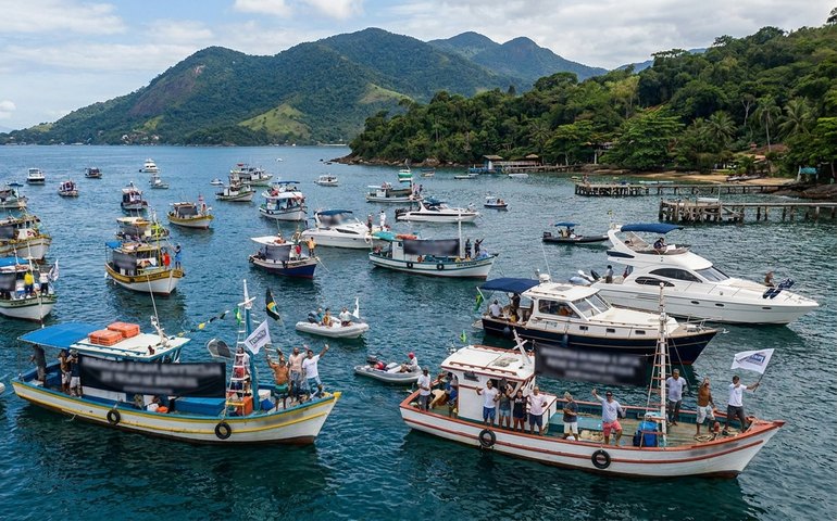 Taxa de turismo em Angra dos Reis: barqueata marca quinto dia de protestos na Ilha Grande