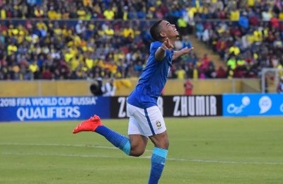Defesa funciona, Jesus brilha e Brasil vence em estreia de Tite