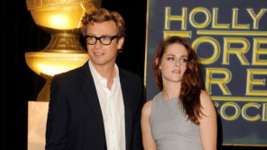 Kristen Stewart anuncia prêmio para Jodie Foster