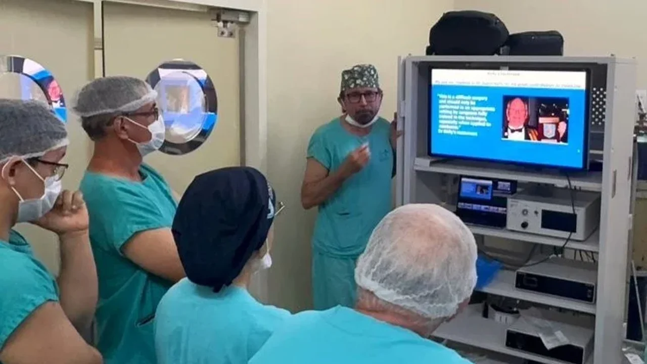 HU realiza cirurgia para correção de malformação congênita rara