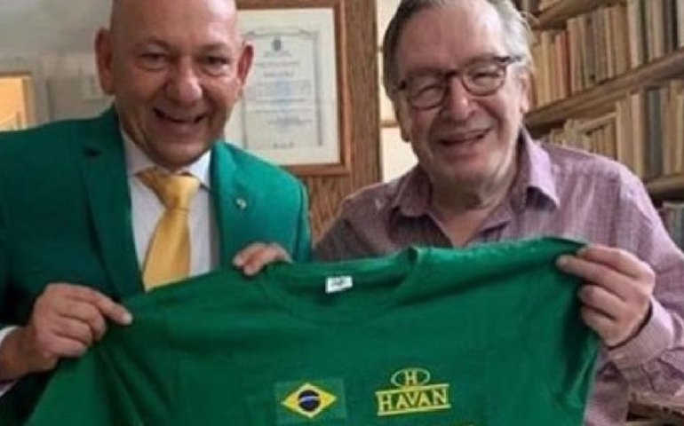 Luciano Hang pede dinheiro para Olavo de Carvalho