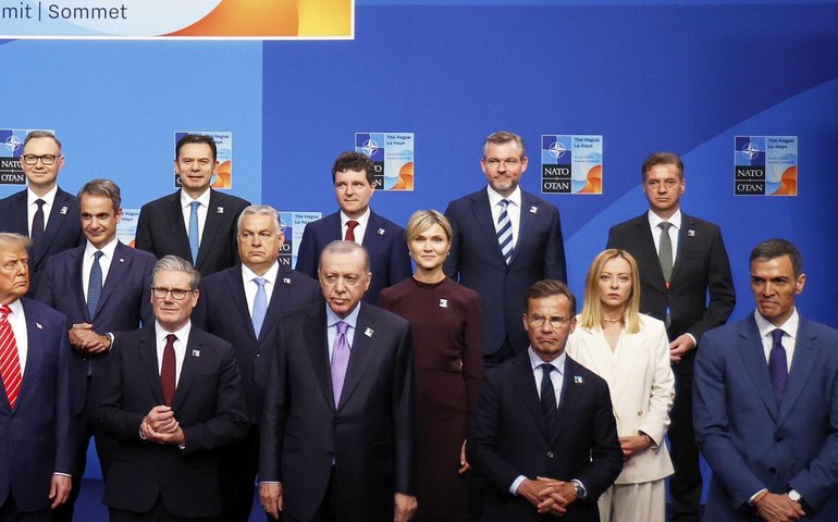 Cupula da OTAN promete 'verão dificil' para Ucrânia, mal mencionando-a na declaração final