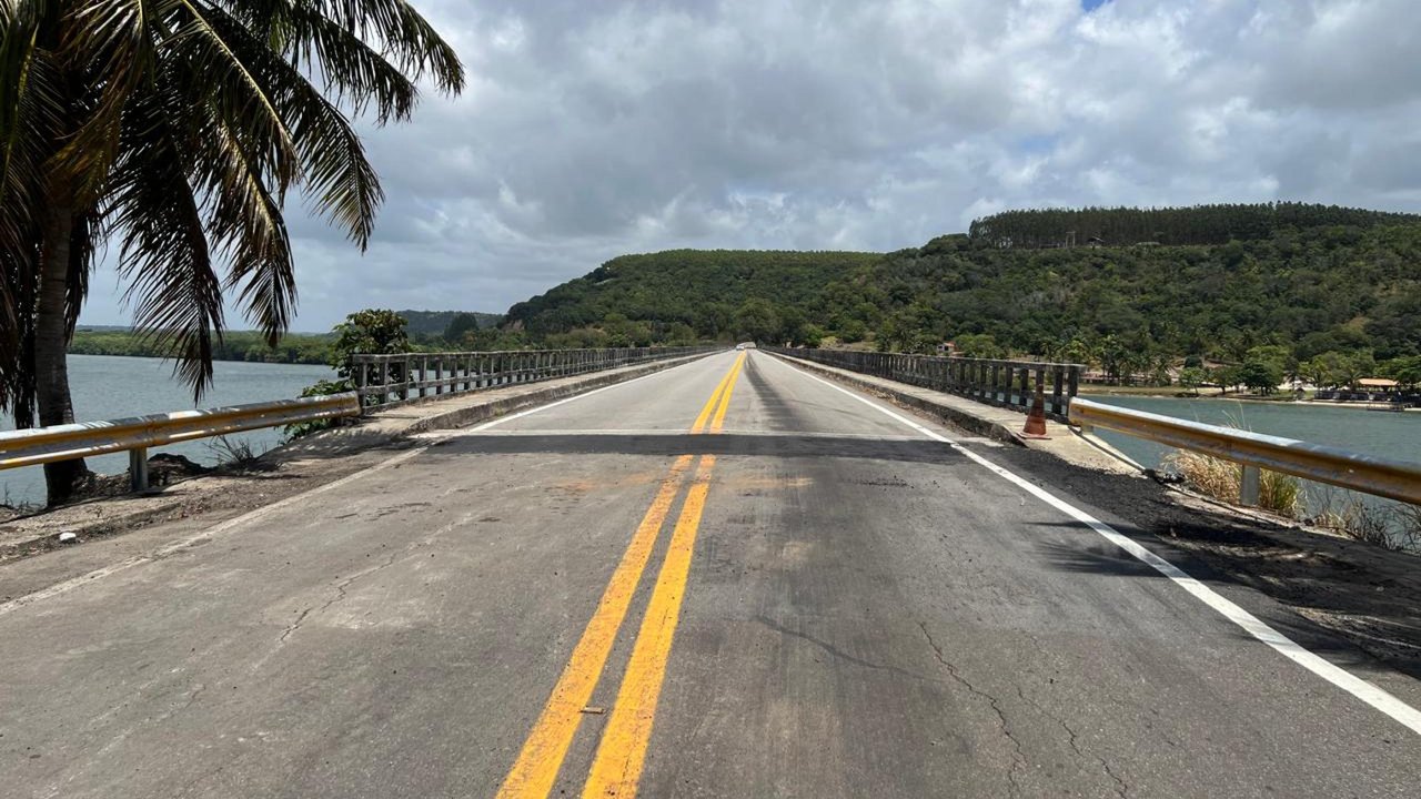 DER restaura cabeceira da ponte sobre o Rio São Miguel em Roteiro