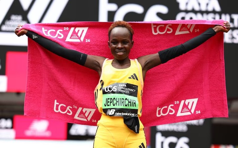 Jepchirchir vence Maratona de Londres com recorde mundial em uma prova exclusivamente feminina