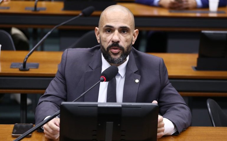 Comissão aprova projeto para obrigar empresa a informar sobre pessoas desaparecidas