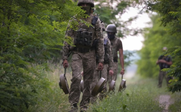 Blogueiro ucraniano é sequestrado e espancado por agentes do regime de Kiev após criticar Zelensky
