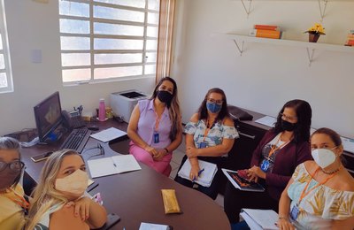 Educação discute plano de formação continuada para os profissionais da rede municipal